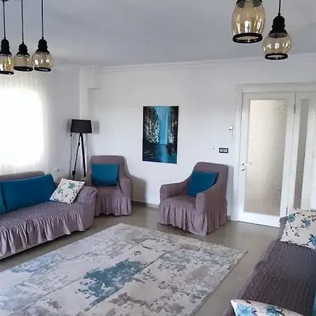Tatil Evi Bitez Bahce Icerisinde Huzur Rahat Konfor *