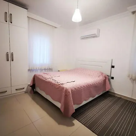 Bitez Bahce Icerisinde Huzur Rahat Konfor Nyaraló