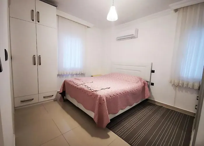 Bitez Bahce Icerisinde Huzur Rahat Konfor Case de vacanță
