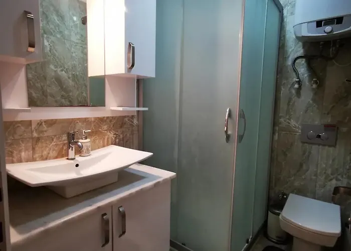 Bitez Bahce Icerisinde Huzur Rahat Konfor